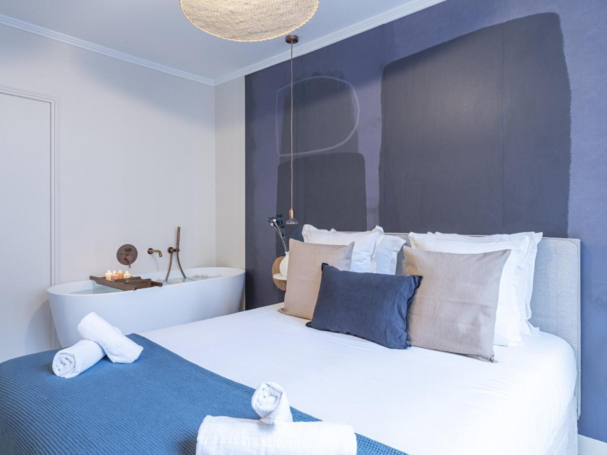 The Blue Suite On Champs Elysees Avenue 파리 외부 사진