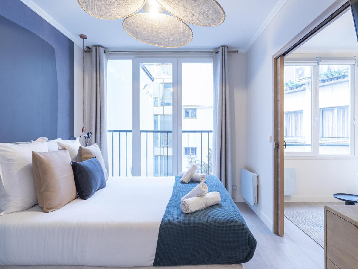 The Blue Suite On Champs Elysees Avenue 파리 외부 사진