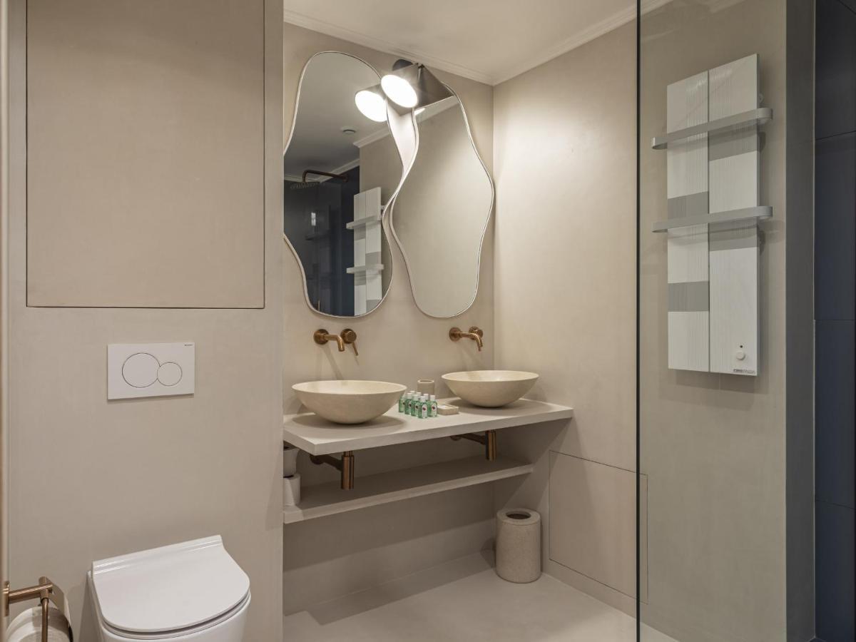 The Blue Suite On Champs Elysees Avenue 파리 외부 사진