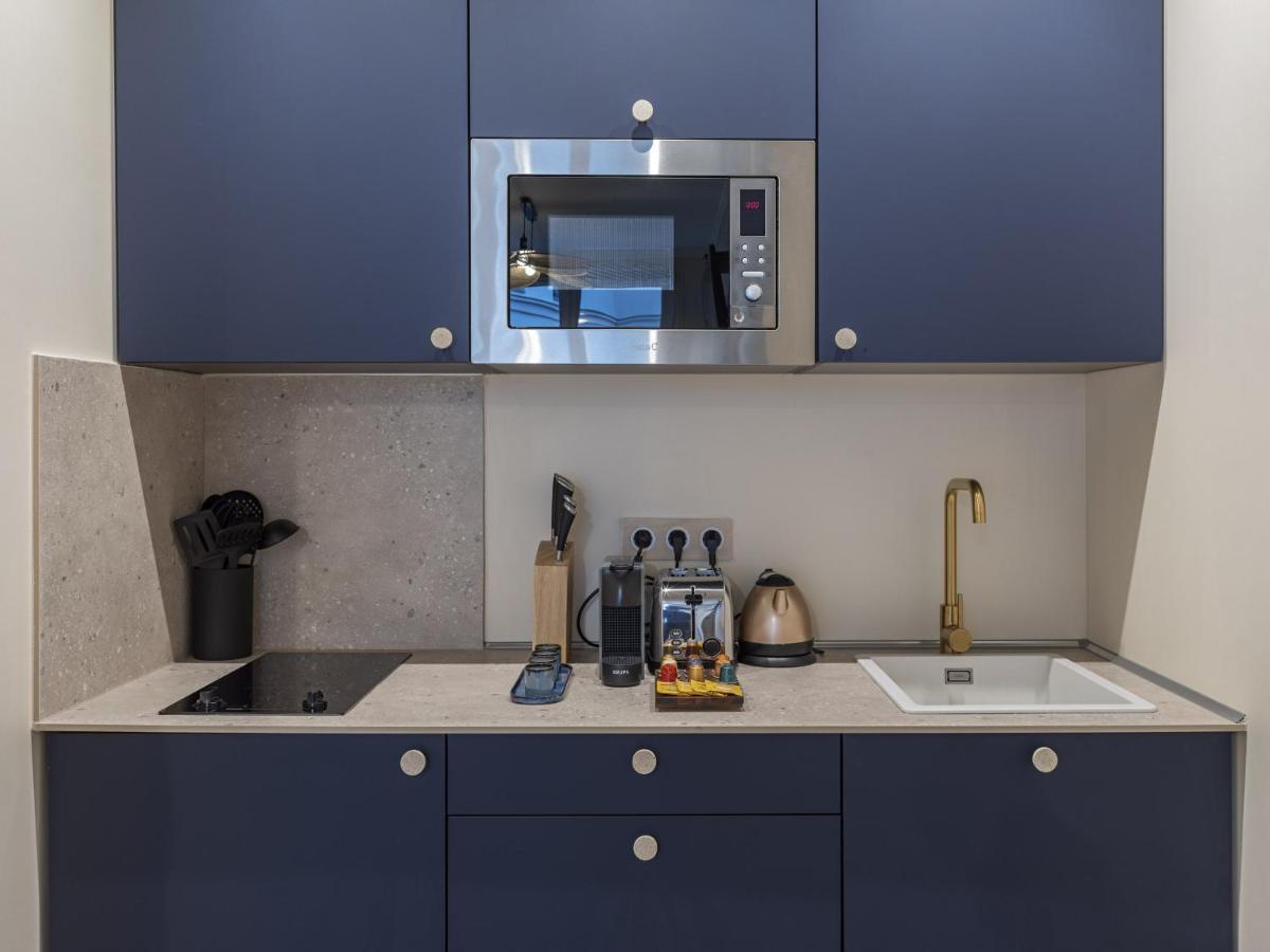 The Blue Suite On Champs Elysees Avenue 파리 외부 사진