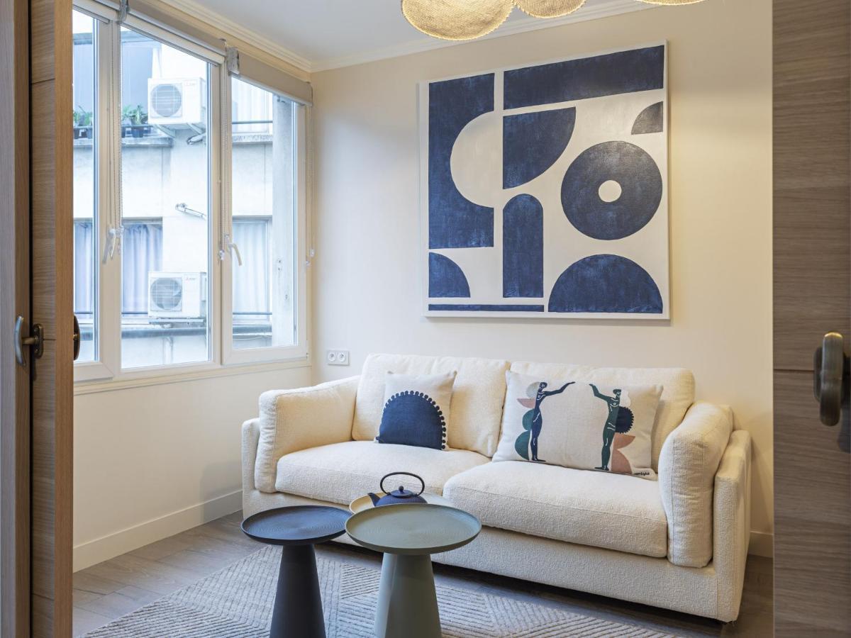 The Blue Suite On Champs Elysees Avenue 파리 외부 사진
